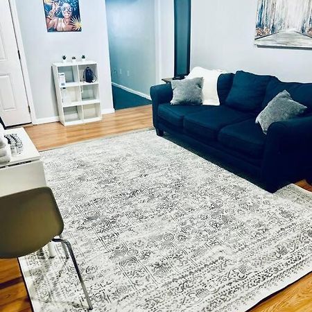 Entire 2-Bed Private Apt - Ewr/Nyc/Outlet Mall Newark Exterior photo