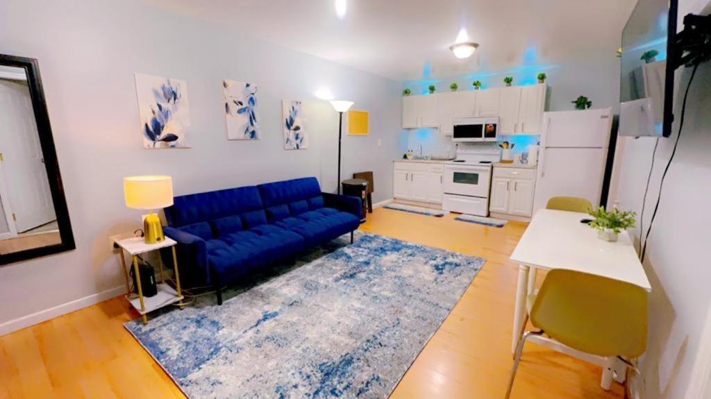 Entire 2-Bed Private Apt - Ewr/Nyc/Outlet Mall Newark Exterior photo